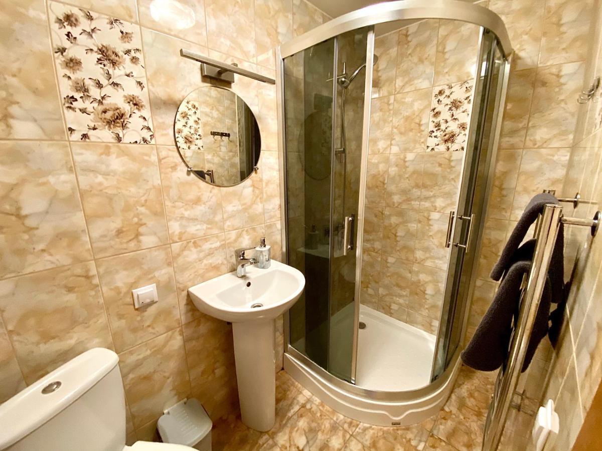 Akagals Hotell Pāvilosta Exteriör bild